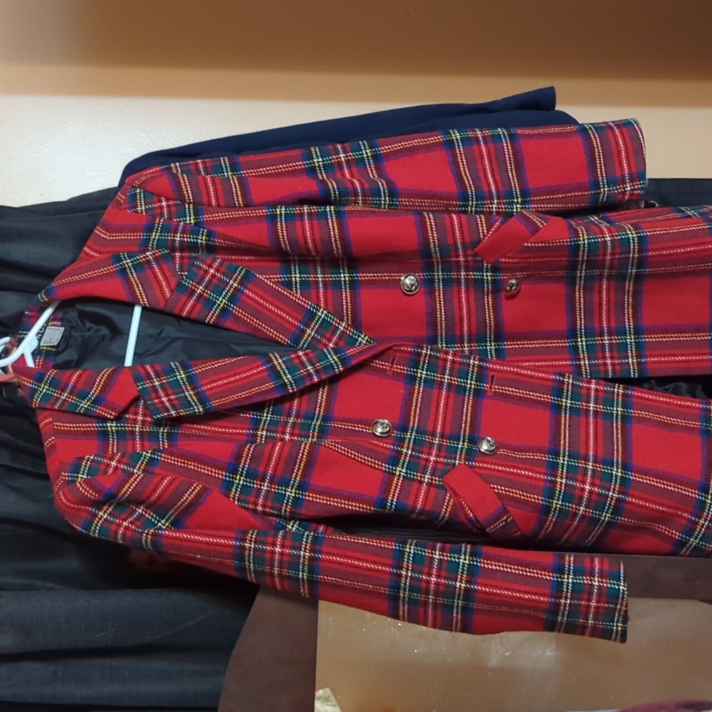 Boyfriend cut blazer from Venus.